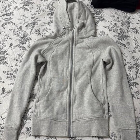 Lululemon Scuba fitted hoodie - Picture 1 of 3